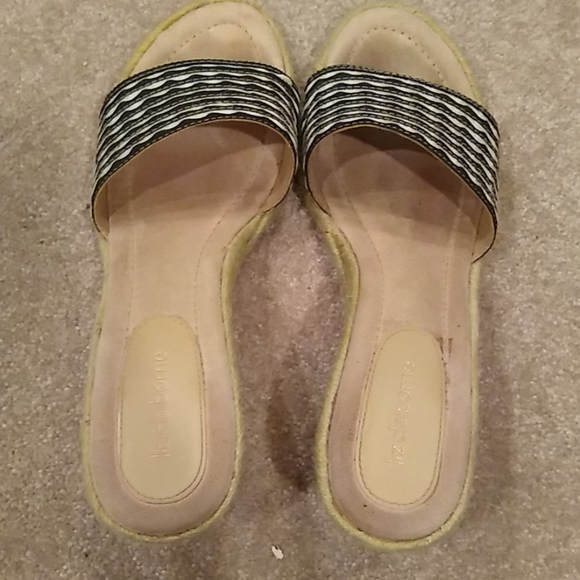 Black and white open-toe wedge, sandals - Picture 6 of 7